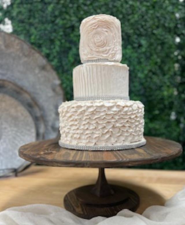 Where to find CAKE, WOOD 18 PLAIN ROUND in White Oak