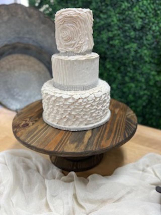 Where to find CAKE, WOOD 18 PLAIN ROUND in White Oak